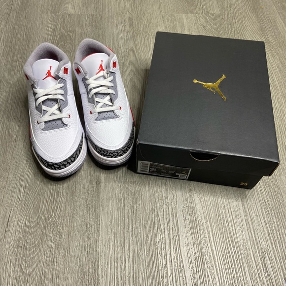 Air Jordan 3 Retro Fire Red PS Boys Shoe Size 2.5Y Red DM0966-160 NWT